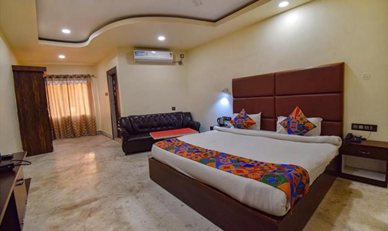 Fabhotel Rr Suites Guwahati Exterior foto