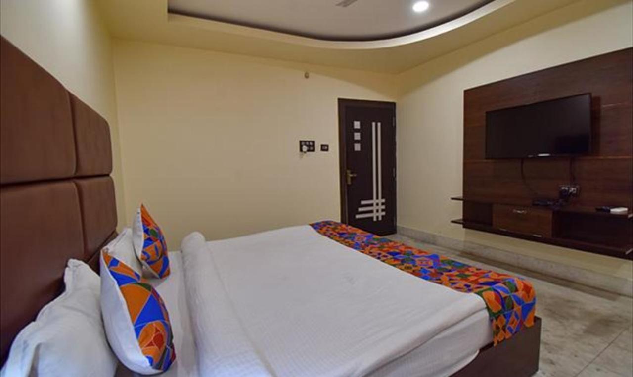 Fabhotel Rr Suites Guwahati Exterior foto