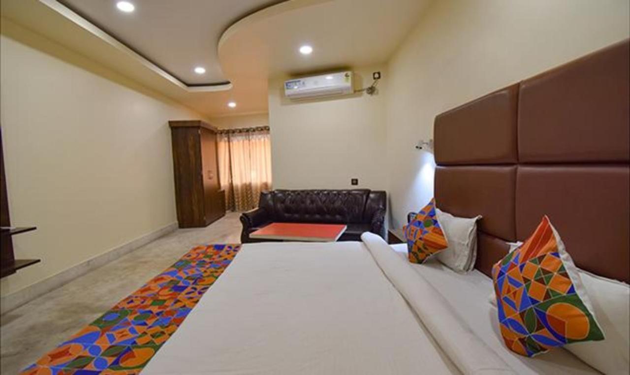 Fabhotel Rr Suites Guwahati Exterior foto